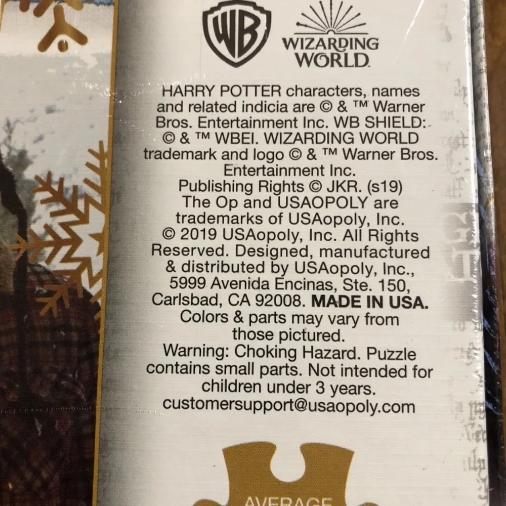 NEW 2019 HARRY POTTER Christmas at Hogwarts 550 pieces Puzzle